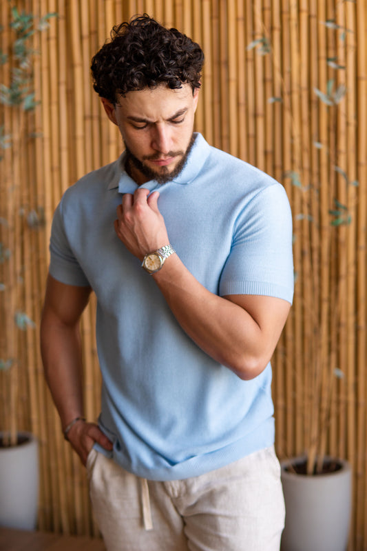 POLO TRICOT DECOTE V AZUL CLARO