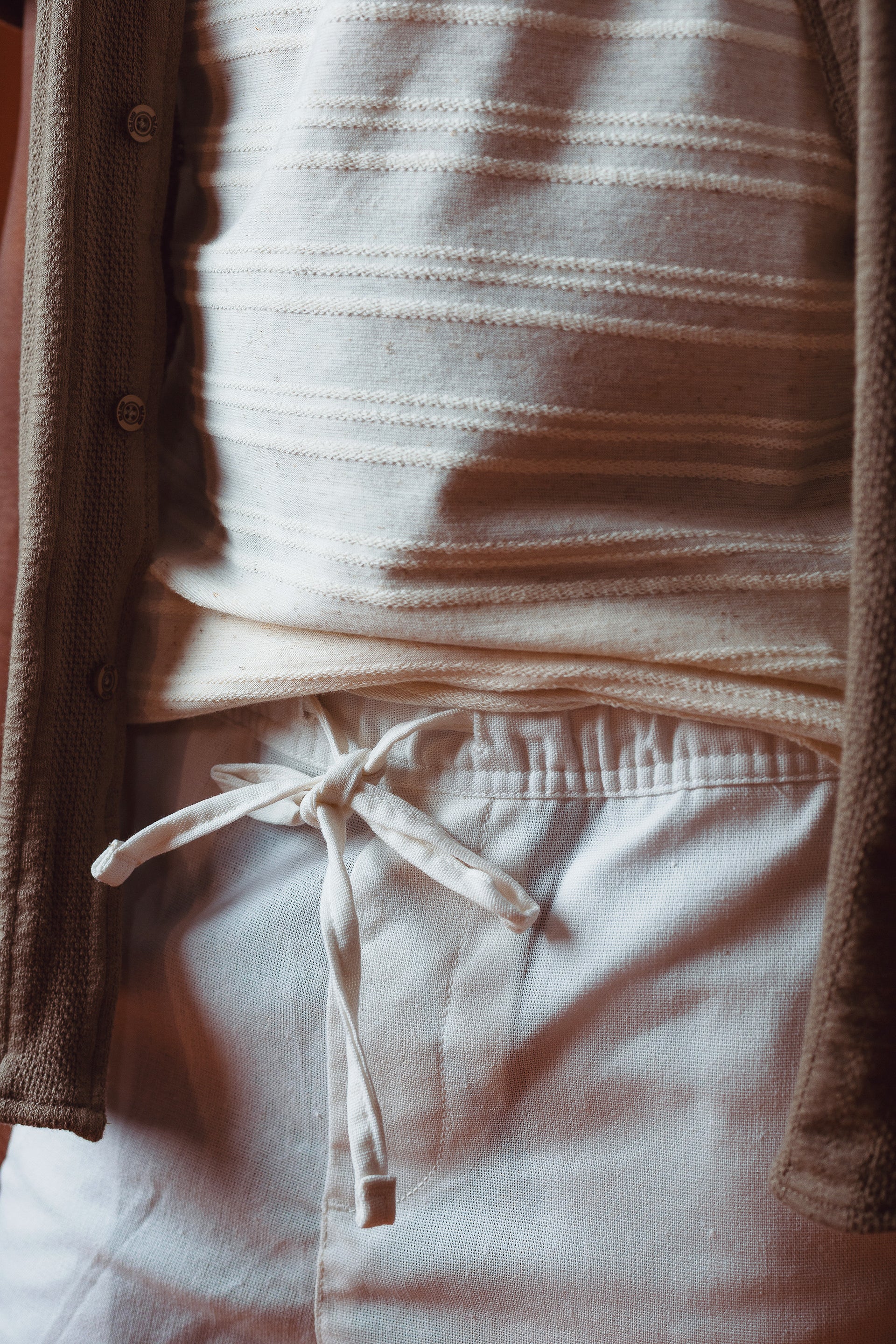 SHORTS LINHO BOTTOM COR OFF WHITE