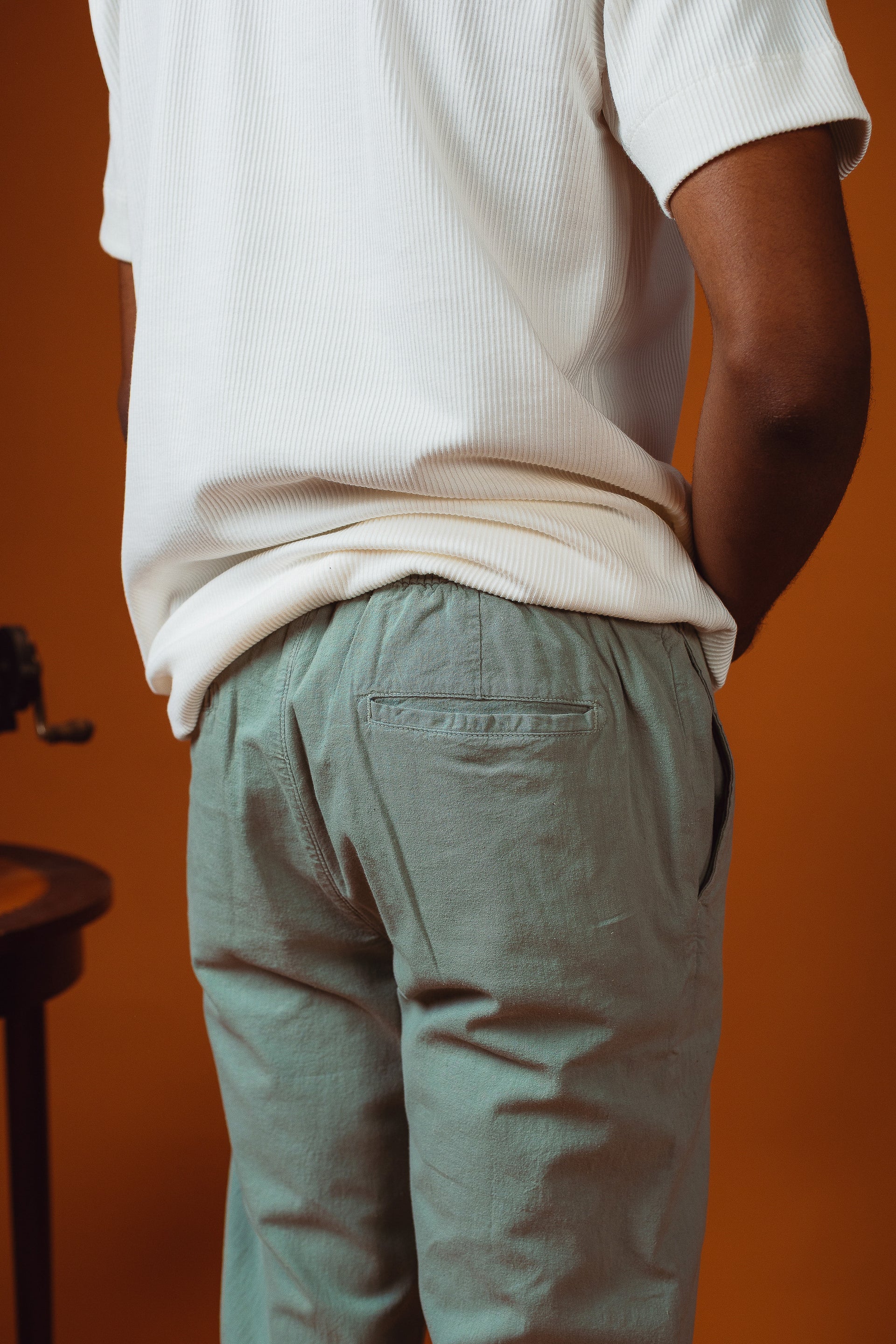 CALÇA COM ELASTICO NO COS COR VERDE