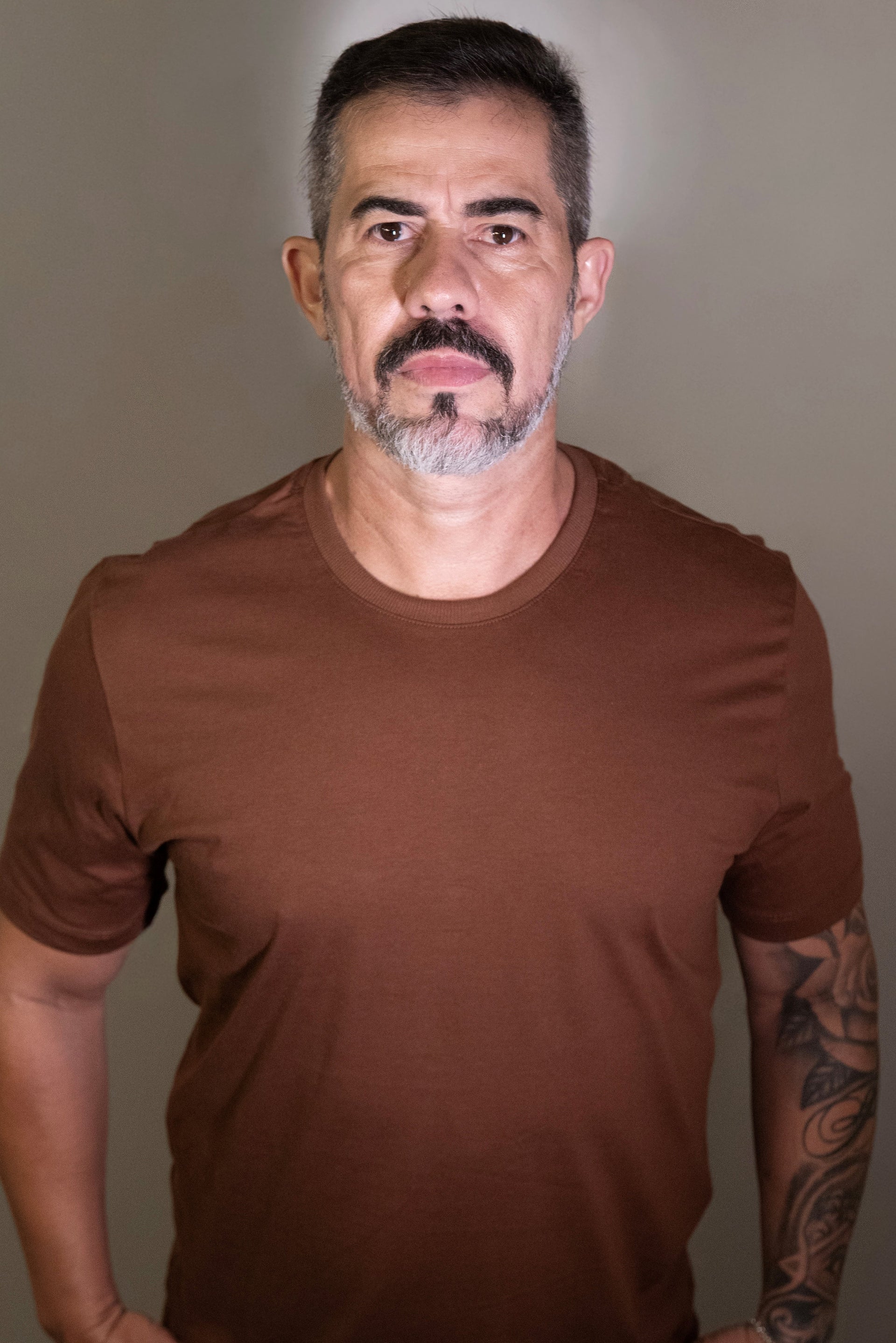 CAMISETA STRONG RAFF CREAMY MARROM