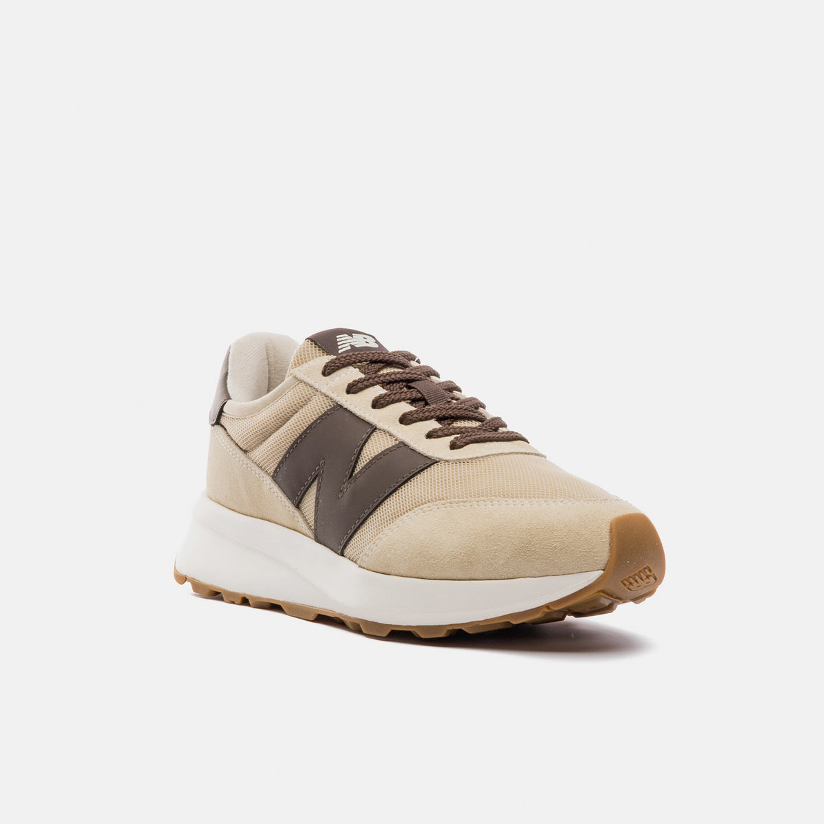 TENIS NEW BALANCE 370V1 - UNISEX - BEGE/MROM