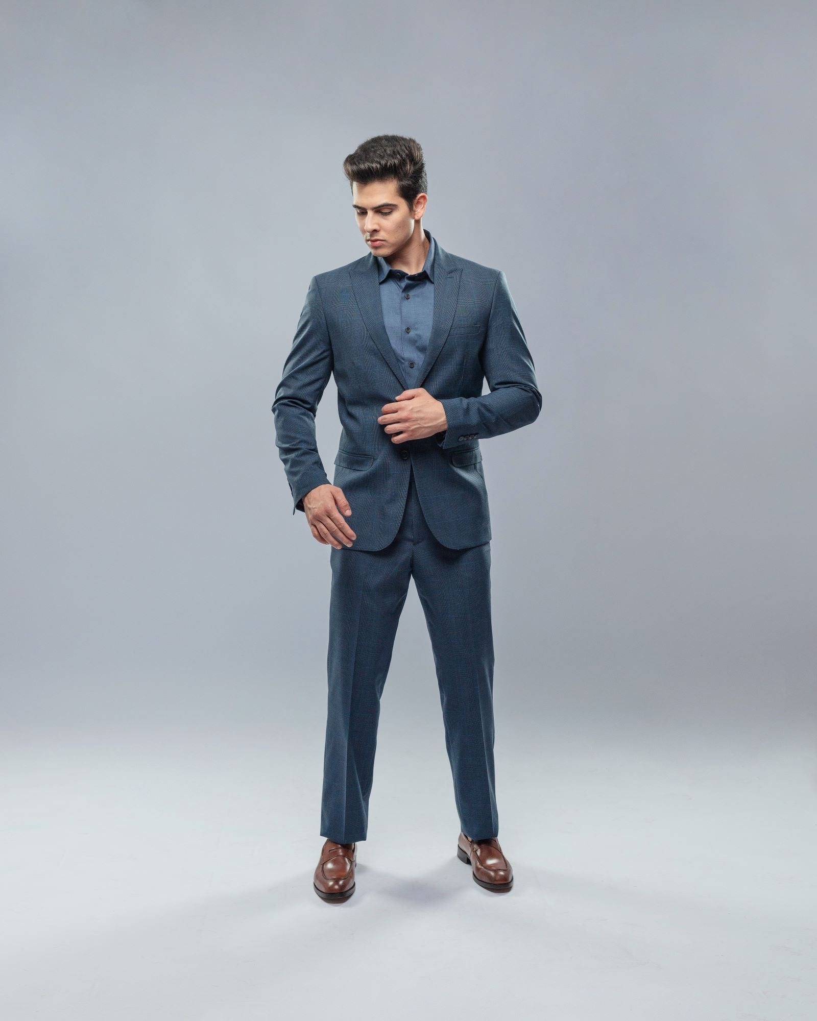 3225 - Paleto masc slim gola bico 2BT 2AB P.P premium/Calça masc slim perna ajustada