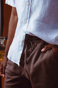 SHORTS CHINO CONFORT COR CAFÉ