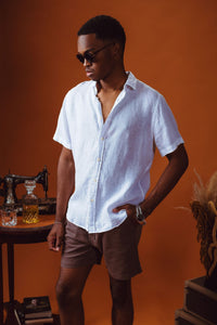 SHORTS CHINO CONFORT COR CAFÉ